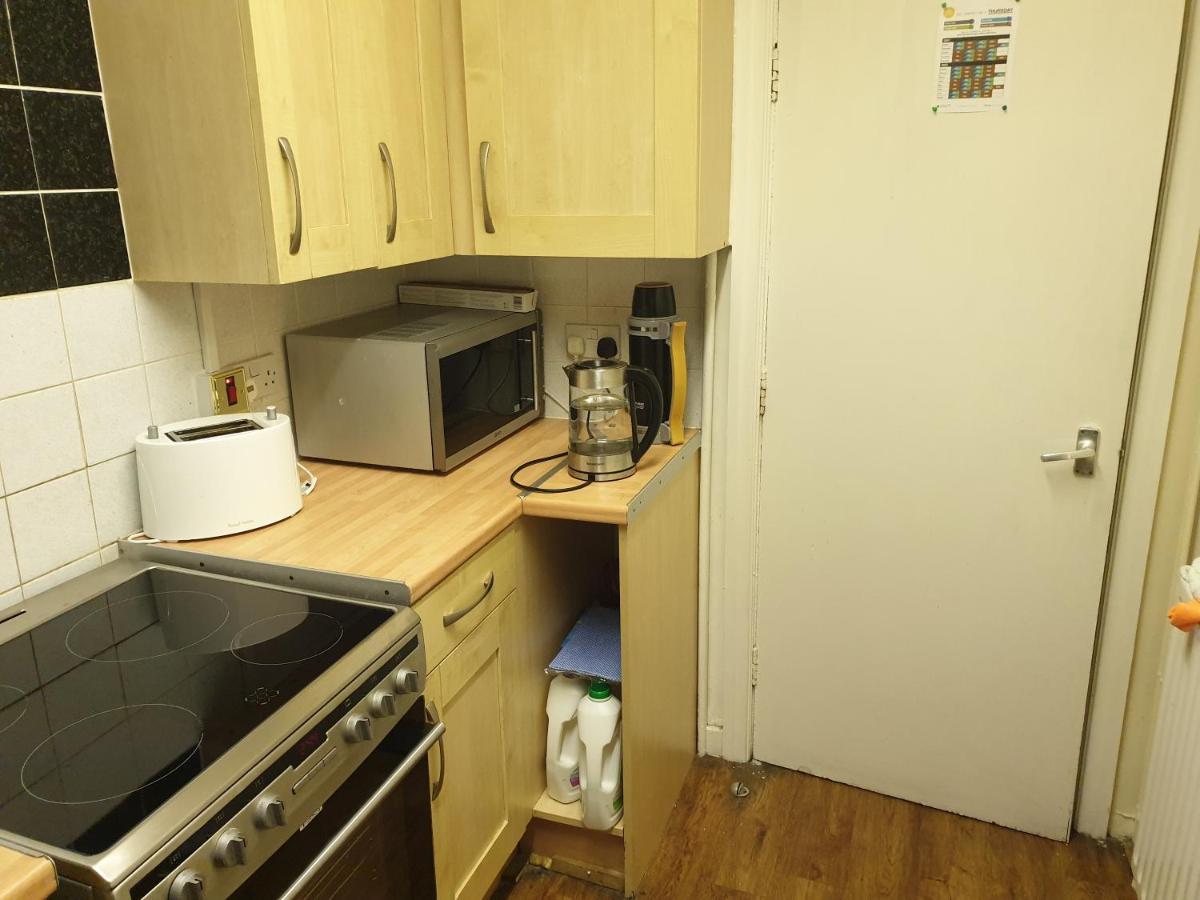 Splendid 4Bedrooms Shared Home 曼彻斯特 外观 照片