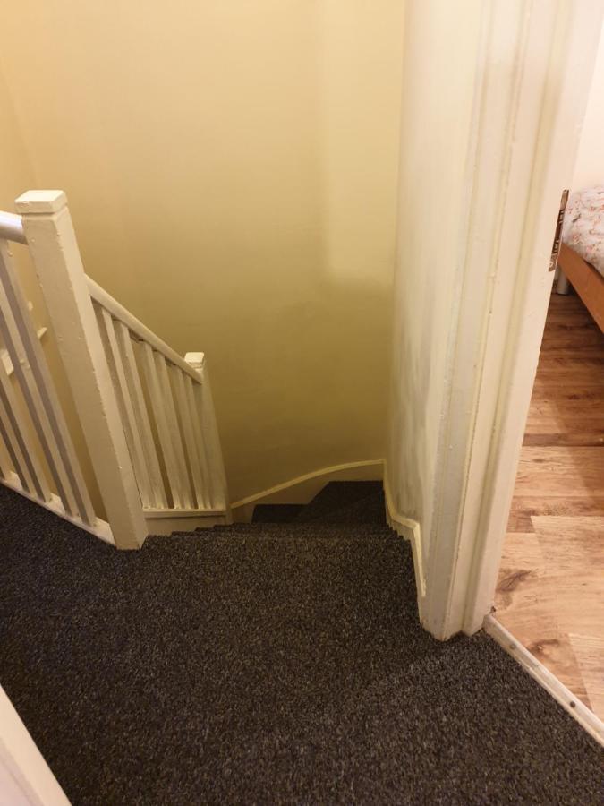 Splendid 4Bedrooms Shared Home 曼彻斯特 外观 照片