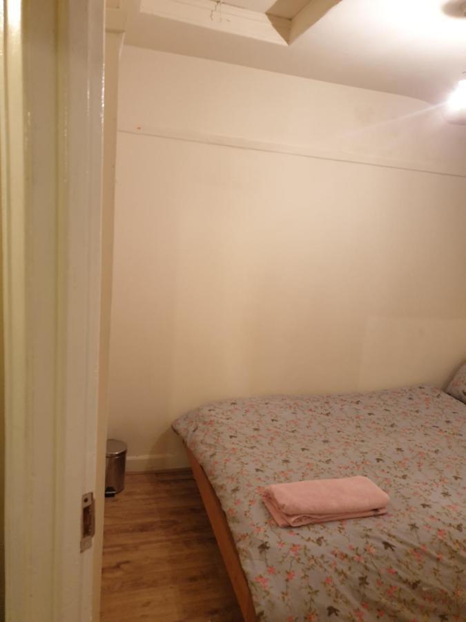 Splendid 4Bedrooms Shared Home 曼彻斯特 外观 照片