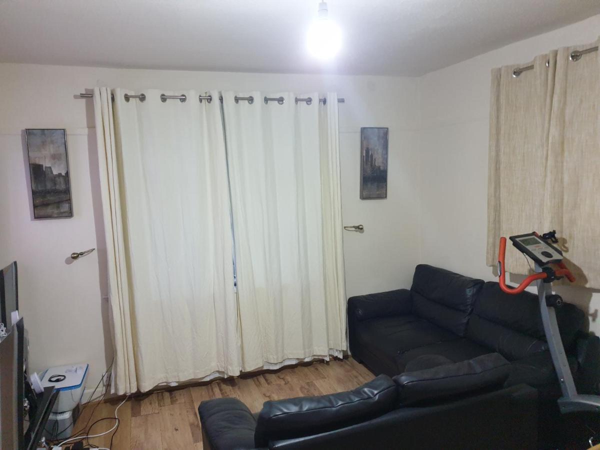 Splendid 4Bedrooms Shared Home 曼彻斯特 外观 照片