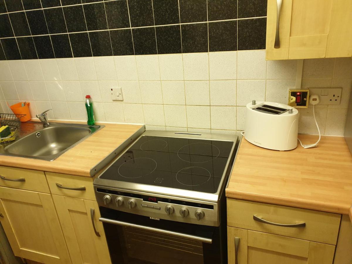 Splendid 4Bedrooms Shared Home 曼彻斯特 外观 照片