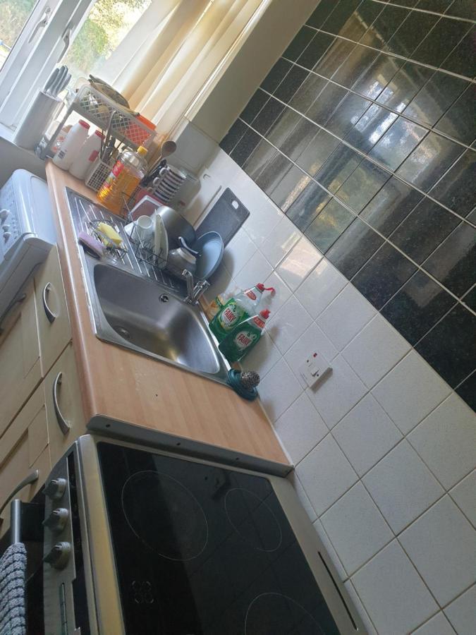Splendid 4Bedrooms Shared Home 曼彻斯特 外观 照片